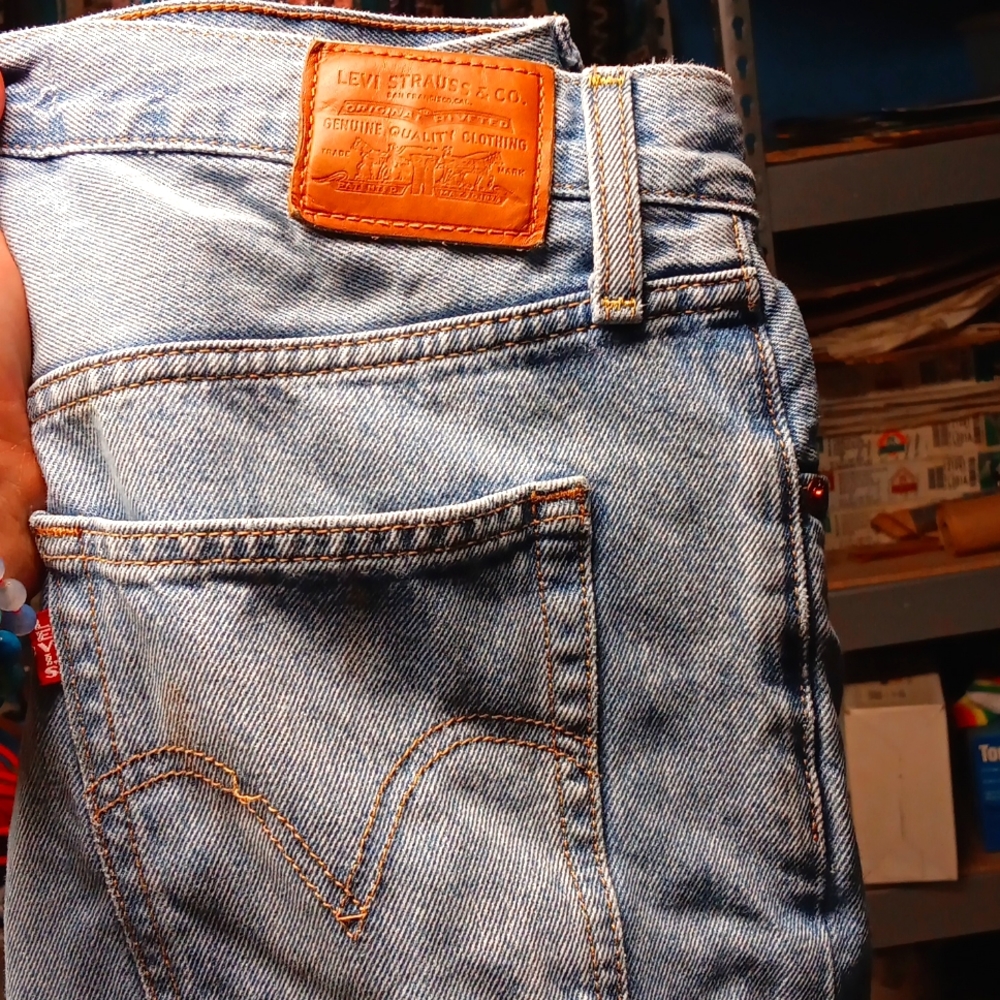 Levi's Premium Ribcage Wide Leg Jeans (30x32 - Far and Wide, Light Wash)